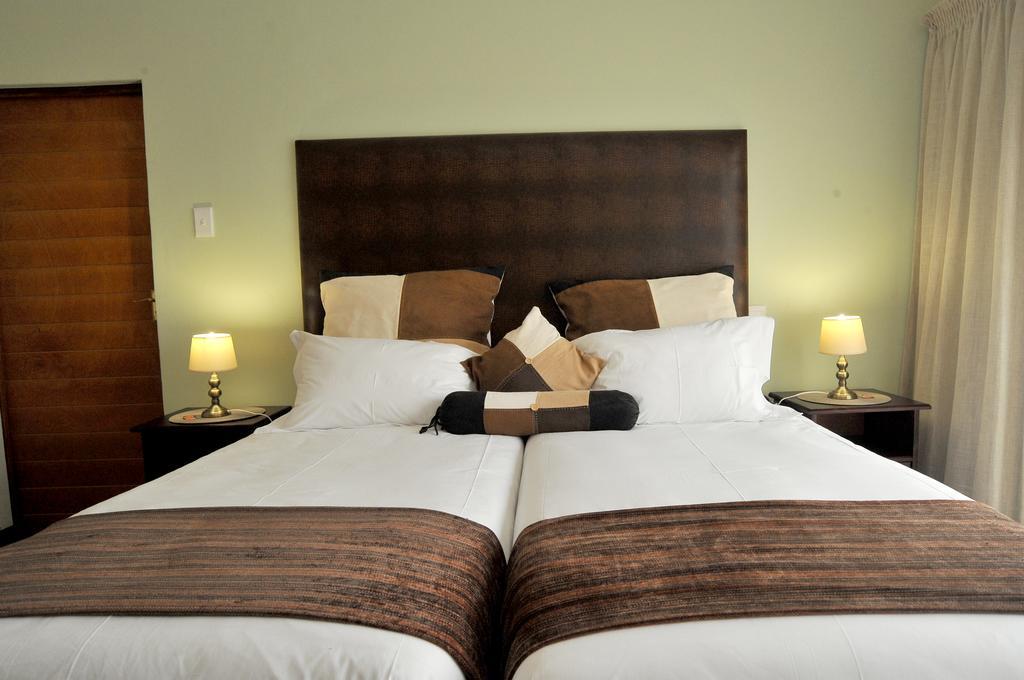 Sunset Manor Guest House Почефструм Экстерьер фото