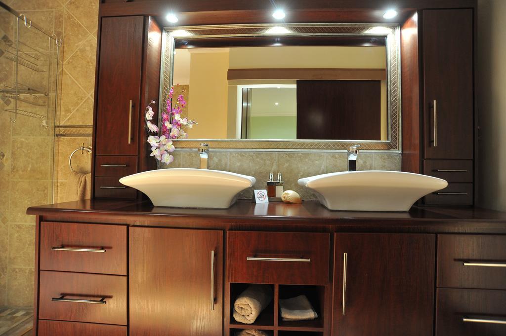 Sunset Manor Guest House Почефструм Экстерьер фото