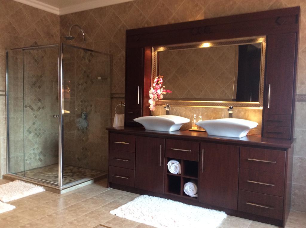 Sunset Manor Guest House Почефструм Экстерьер фото