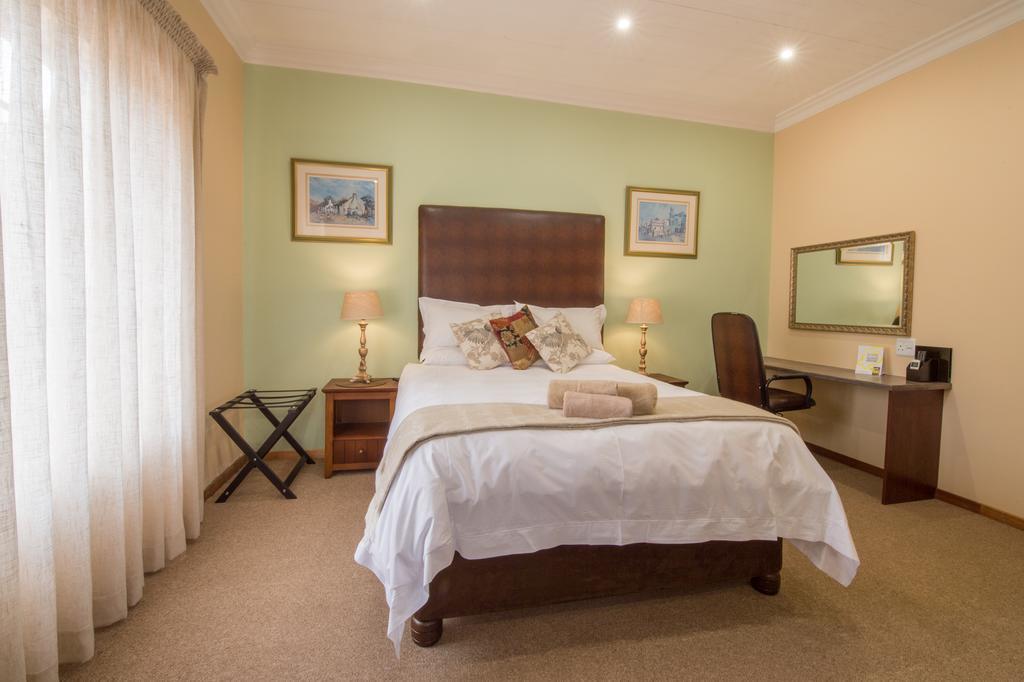 Sunset Manor Guest House Почефструм Экстерьер фото