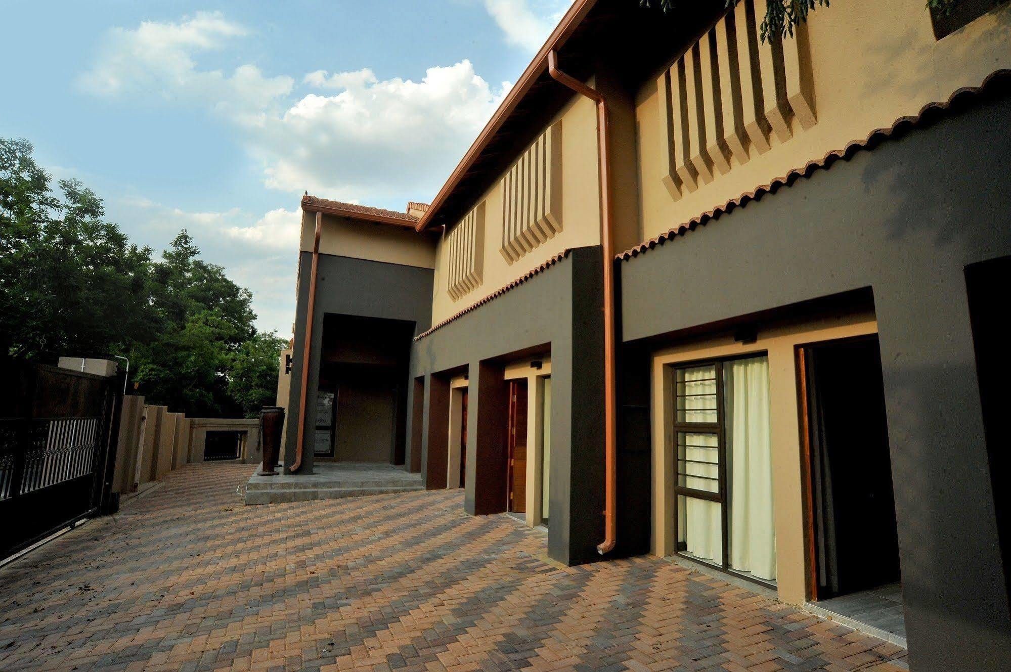 Sunset Manor Guest House Почефструм Экстерьер фото