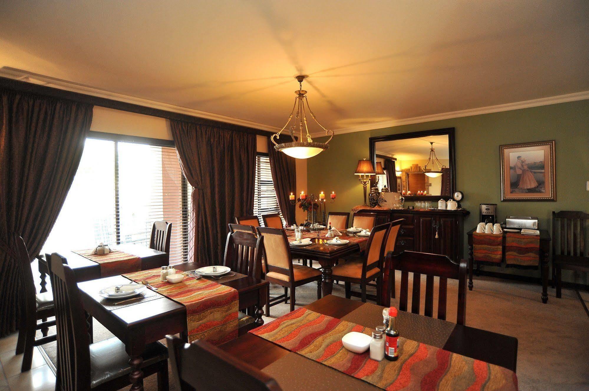 Sunset Manor Guest House Почефструм Экстерьер фото