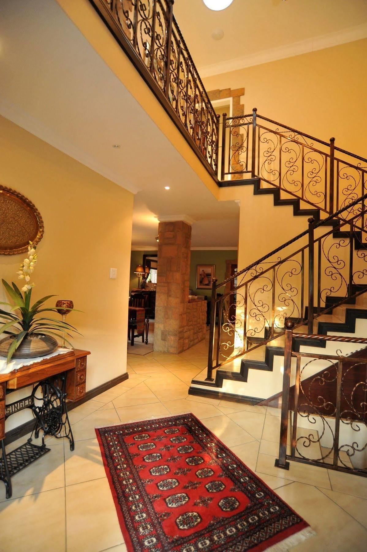 Sunset Manor Guest House Почефструм Экстерьер фото